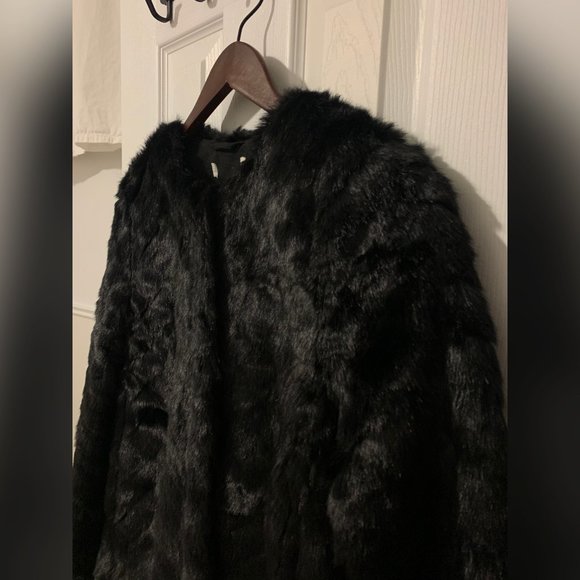 H&M Black Faux Fur Jacket - Picture 3 of 10